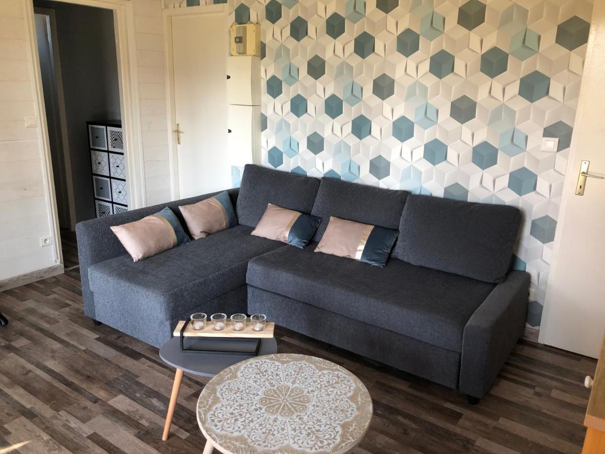 Cottage 4 Personnes Dans Domaine Prive Signy-le-Petit Luaran gambar