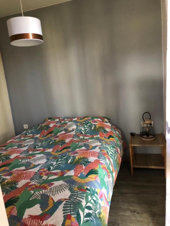 Cottage 4 Personnes Dans Domaine Prive Signy-le-Petit Luaran gambar